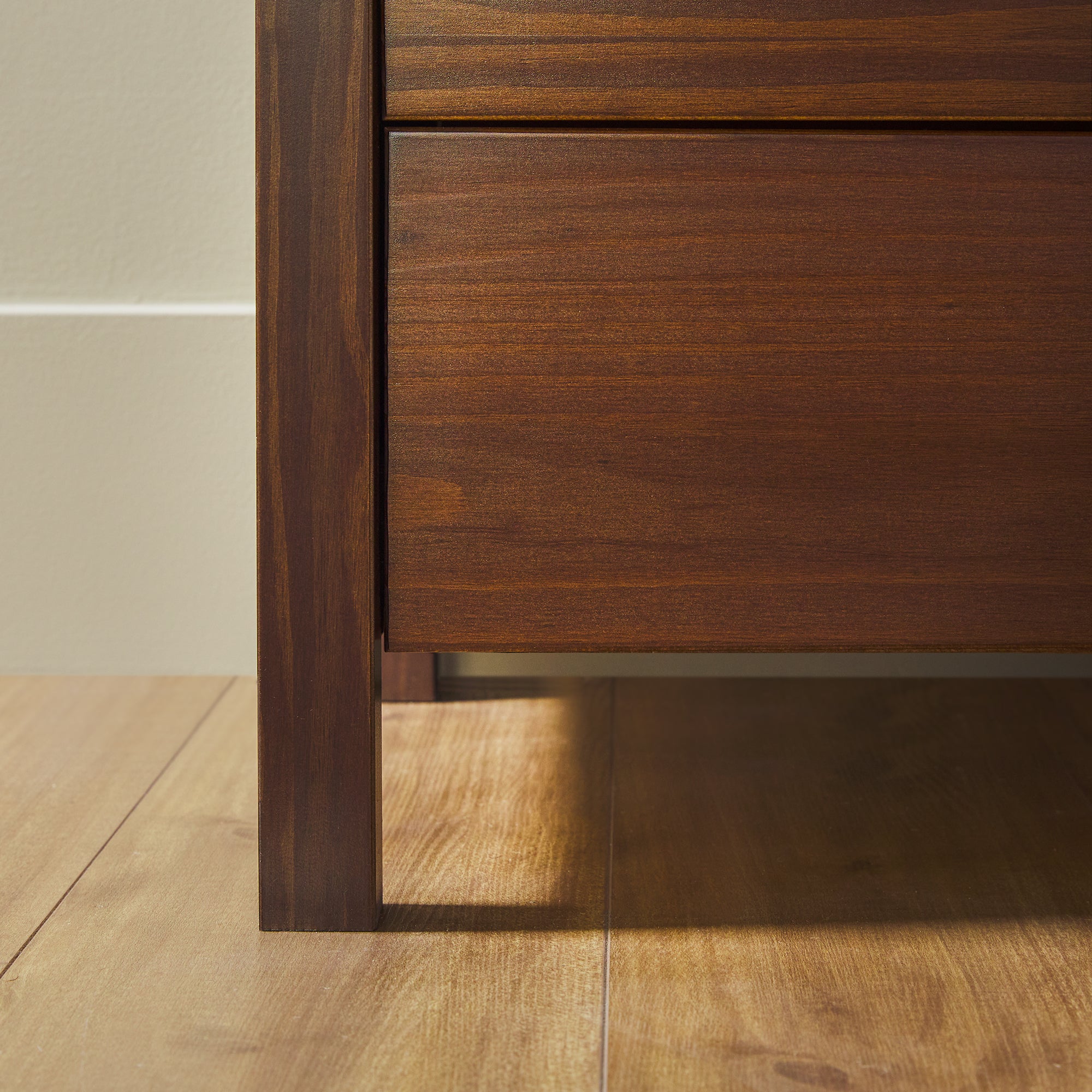 Isla Modern Easy Assembly 6 Drawer Dresser with Glass Top