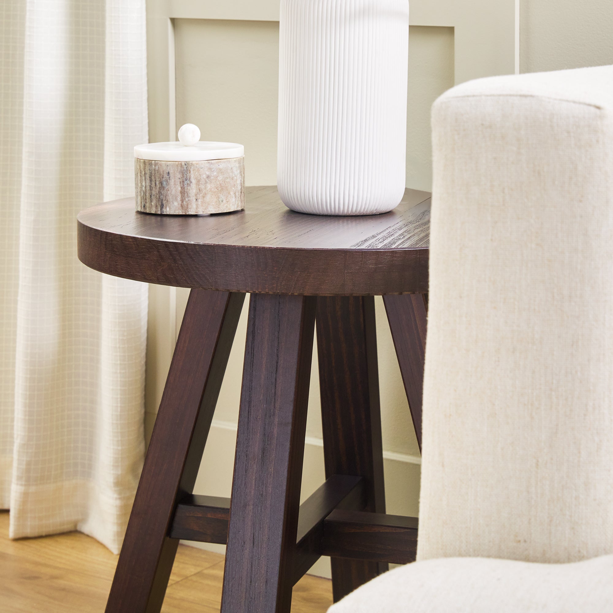 Colt Modern Farmhouse Easy Assembly 18" Side Table